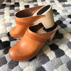 Swedish Hasbeens Classic Mule Clog